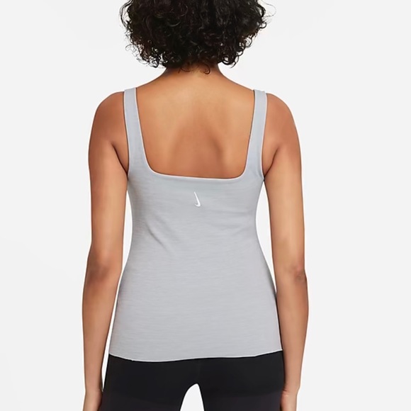 New🌿Nike Yoga Luxe Shelf Bra Tank - Picture 2 of 10
